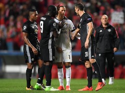 Bikin Blunder di Laga Debut Liga Champions, Kiper Muda Benfica Dihibur Pemain MU