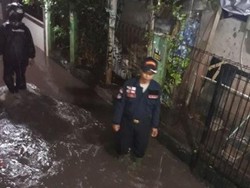 2 Kelurahan di Cipinang Banjir hingga 45 Cm