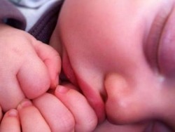 Ibu yang Merasa Sejahtera Lebih Mungkin Melahirkan Bayi Laki-Laki