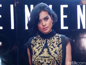 Eva Celia Ternyata Sudah Setahun Pacaran dengan Drummer Tampan Ini Eva Celia Ternyata Sudah Setahun Pacaran dengan Drummer Tampan Ini