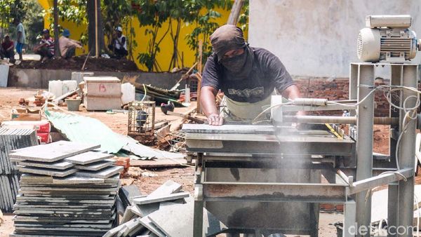 Alun-alun Teater Jakarta Direnovasi