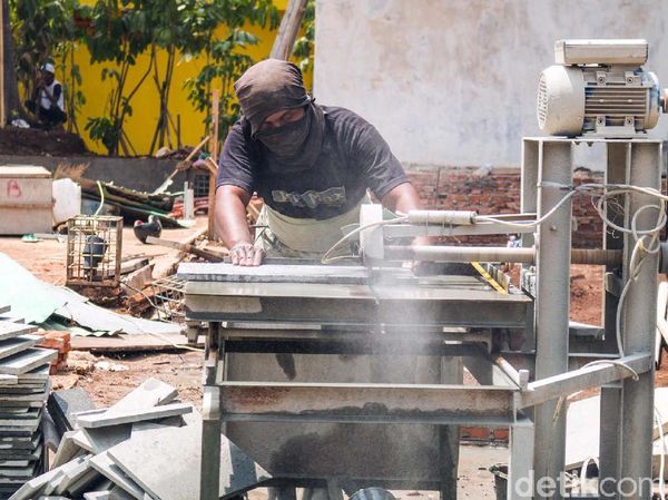 Alun-alun Teater Jakarta Direnovasi