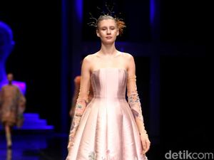 Foto: 20 Koleksi Terbaru Mel Ahyar Methapor Foto: 20 Koleksi Terbaru Mel Ahyar Methapor