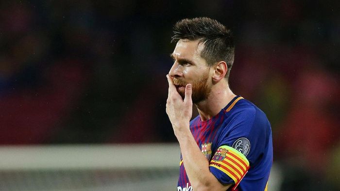 Lionel Messi Soccer Football - Champions League - FC Barcelona vs Olympiacos - Camp Nou, Barcelona, Spain - October 18, 2017 Barcelona’s Lionel Messi REUTERS/Albert Gea