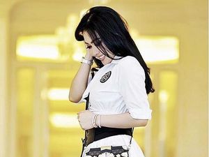 Foto: Melihat 15 Koleksi Sepatu Mahal Syahrini yang Mencapai Rp 323 Juta