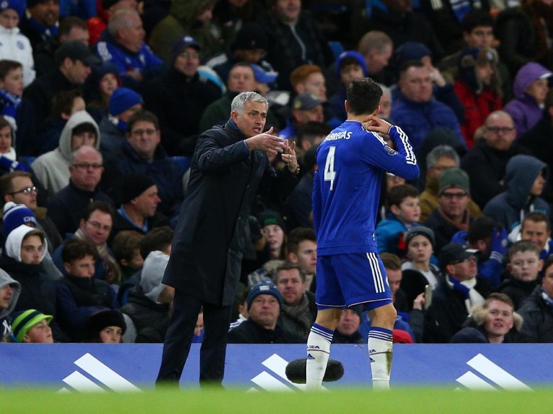 Essien: Mourinho Jelas Takkan Mau Dipermalukan Lagi di Stamford Bridge Essien: Mourinho Jelas Takkan Mau Dipermalukan Lagi di Stamford Bridge