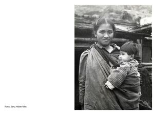 Menelisik Budaya Gendongan Bayi