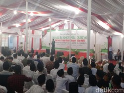 Jokowi hingga Novanto Hadir di Ponpes Kempek Cirebon