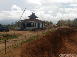 Masjid Ini Masih Berdiri di Lokasi Proyek Jalan Tol Semarang