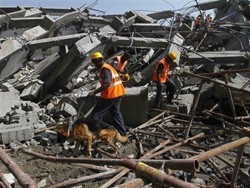 Gedung Berumur 60 Tahun Tiba-tiba Ambruk di India, 8 Orang Tewas