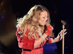 Rumah Mariah Carey Kemalingan, Tas dan Kacamata Rp 700 Juta Raib Rumah Mariah Carey Kemalingan, Tas dan Kacamata Rp 700 Juta Raib