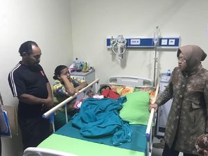 Risma Pantau Kondisi Yanuar, Suprijadi Dijanjikan Kerja dan Rusun Risma Pantau Kondisi Yanuar, Suprijadi Dijanjikan Kerja dan Rusun