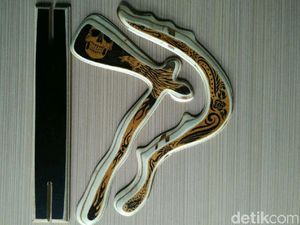 Unik, Bumerang Sukabumi Buatan Acun Bisa Berbentuk Kujang dan Wajah