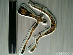 Unik, Bumerang Sukabumi Buatan Acun Bisa Berbentuk Kujang dan Wajah