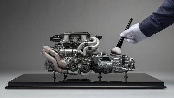 Miniatur Mesin Bugatti Chiron Seharga Daihatsu Ayla