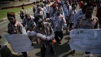Zombie Serbu Istana Tagih Janji Jokowi-JK