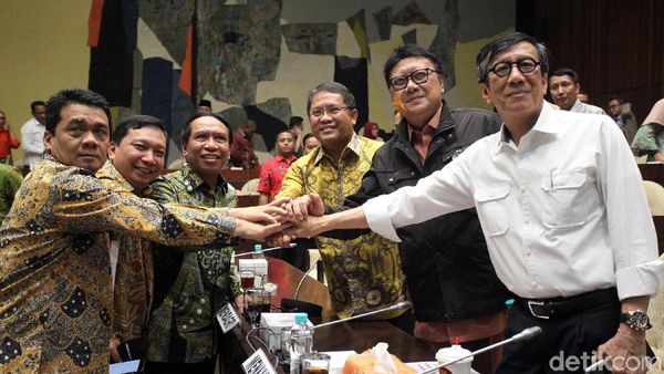 Pemerintah dan DPR Tunda Pengambilan Keputusan Perppu Ormas