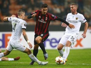 Milan Ditahan AEK Athens Tanpa Gol Milan Ditahan AEK Athens Tanpa Gol