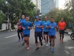 Lari Bareng Pelari Legenda, Sandiaga Mau Buat Lomba Maraton