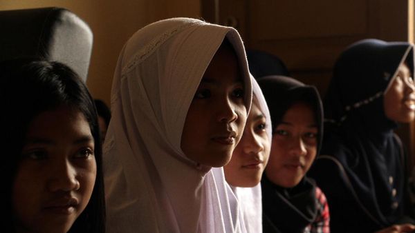 Melihat Kisah Anak-anak Desa Cimenyan Jawa Barat