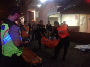 Ini Ciri Pria yang Jatuh dari Lantai 5 Tunjungan Plaza 1 Surabaya