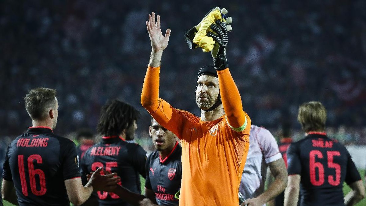 Petr Cech seusai laga melawan Red Star Belgrade (Srdjan Stevanovic/Getty Images)