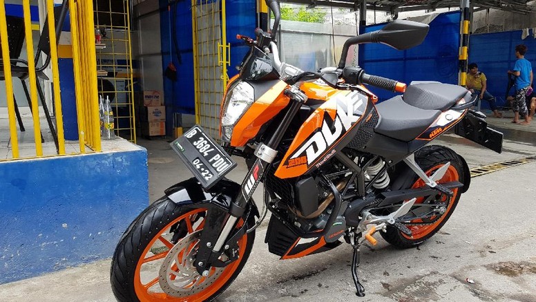 KTM Duke 200 yang Simple dan Elegan