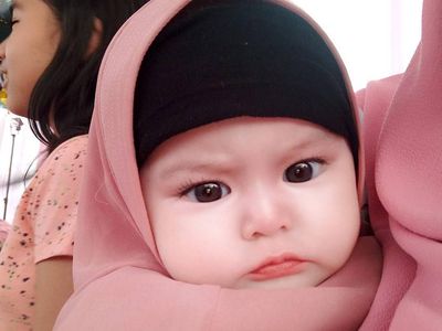 Foto: Gemas! Ini Naura Alaydrus, Bayi 1 Tahun yang Populer karena Berhijab
