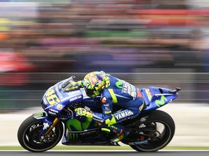 Rossi: Sulit Bertarung di Baris Depan, Kecuali…