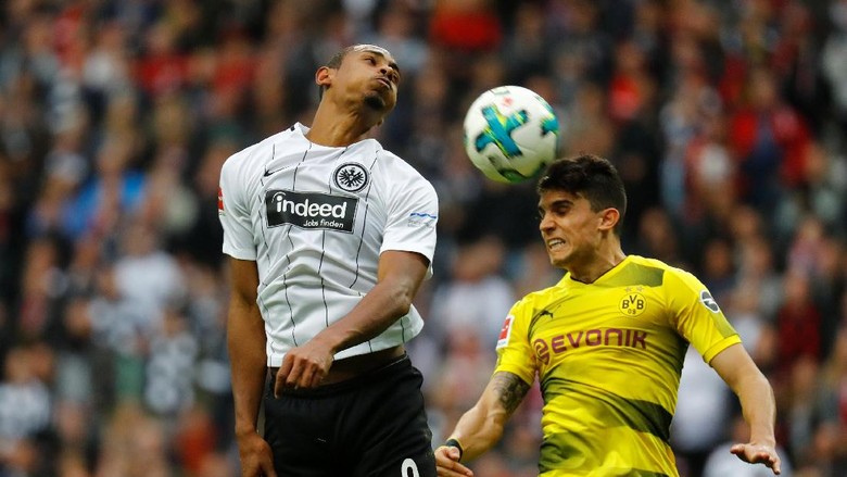 Buang Keunggulan Dua Gol, Dortmund Diimbangi Frankfurt Buang Keunggulan Dua Gol, Dortmund Diimbangi Frankfurt