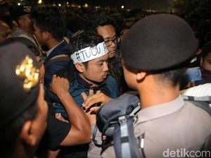 2 Mahasiswa Pendemo Istana Dipersilakan Ajukan Penangguhan Penahanan 2 Mahasiswa Pendemo Istana Dipersilakan Ajukan Penangguhan Penahanan