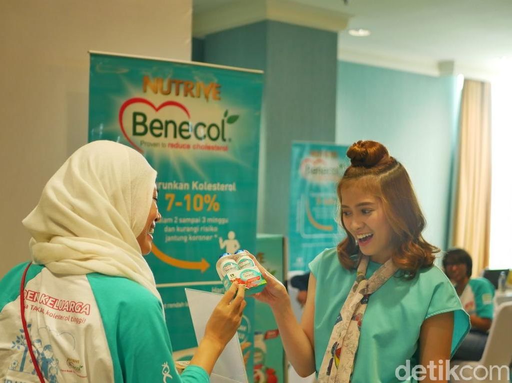 Mengaku Sibuk, Chika Jessica Jaga Kebugaran dengan Jalan-jalan di Mal Mengaku Sibuk, Chika Jessica Jaga Kebugaran dengan Jalan-jalan di Mal