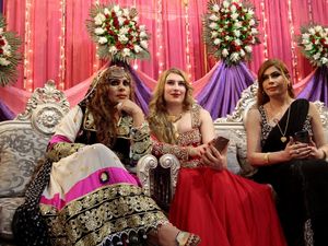 Foto: Kehidupan Tabu Transgender di Pakistan