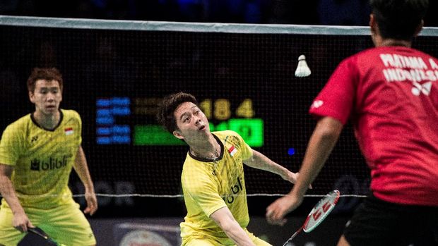 Marcus Fernaldi Gideon/Kevin Sanjaya Sukamuljo mengalahkan rekan sepelatnas di babak I All England 2018.