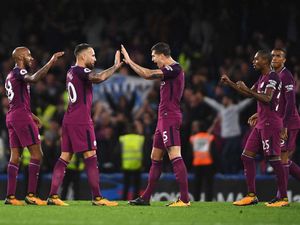Duet Otamendi-Stones Bikin Guardiola Tak Pusingkan Absennya Kompany
