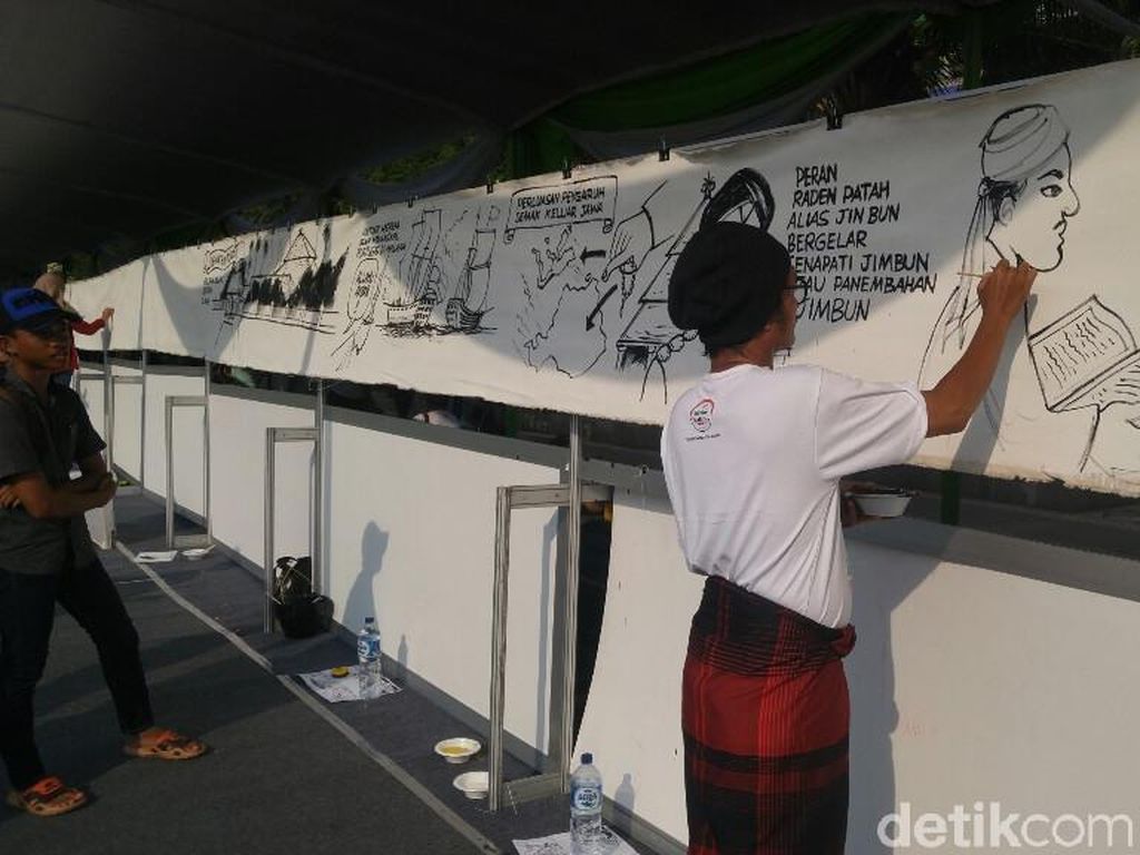 Hari Santri di Semarang Pecahkan Rekor Komik Sepanjang 300 Meter