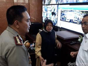 Bertemu Menhub, Risma Pamer CCTV Tilang Hingga Curhat Ojek Online Bertemu Menhub, Risma Pamer CCTV Tilang Hingga Curhat Ojek Online
