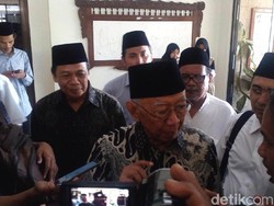 Gus Solah: Kiai NU Pilih Emil Dardak Dampingi Khofifah
