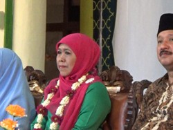 Khofifah Tampil Bareng Bupati Ipong di Ponorogo, Calon Wakilnya?