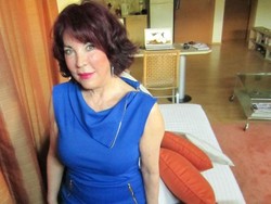 Nenek 70 Tahun Ini Pakai Air Seni untuk Merawat Wajah Agar Lebih Glowy