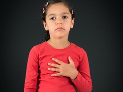 Anak Punya Penyakit Jantung Bawaan Belum Tentu Harus Operasi