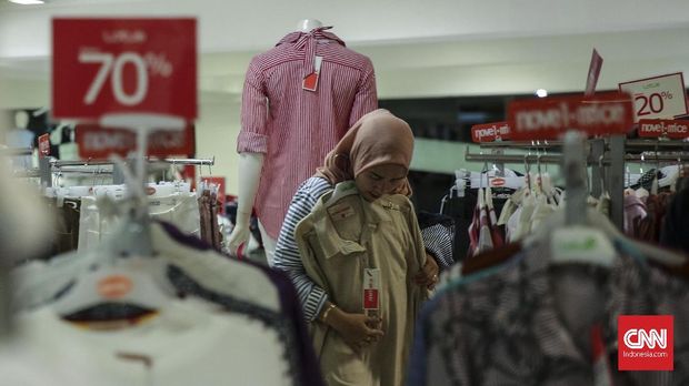 Meneropong Awan Mendung di Industri Ritel
