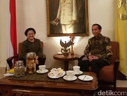 Apa Isi Pertemuan Mendadak Jokowi-Mega di Batu Tulis?