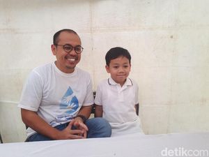 Cara Sogi Indra Dhuaja Ajarkan Cuci Tangan pada Anak Cara Sogi Indra Dhuaja Ajarkan Cuci Tangan pada Anak