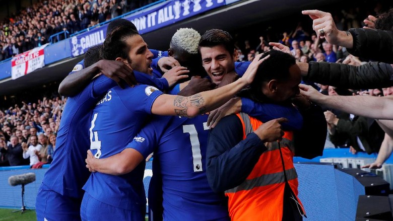 Ketika Perayaan Gol Chelsea Ikut Libatkan Steward Ketika Perayaan Gol Chelsea Ikut Libatkan Steward