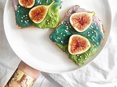 Makin Asyik Makan Roti Panggang dengan Olesan Krim Mermaid