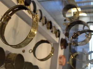 Foto: Unik! Museum Ini Koleksinya Kalung Anjing