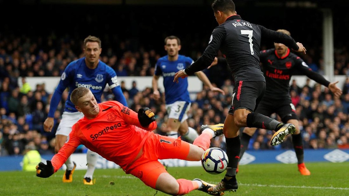 Everton vs Arsenal berimbang 1-1 di babak pertama (Lee Smith/Action Images via Reuters)
