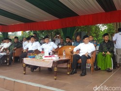 Mendagri-Menag Hadiri Apel Hari Santri Nasional di Tugu Proklamasi