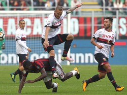 Bonucci Dikartu Merah, Milan Ditahan Genoa 0-0